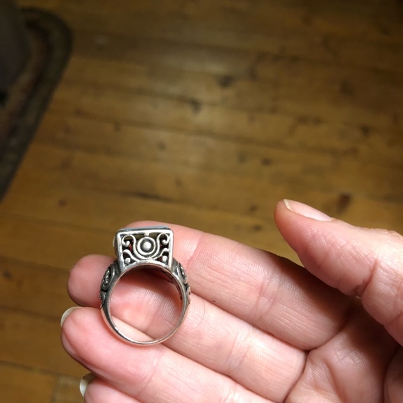 Sterling Silver Mother of Pearl Size 8 Ring - Picture 6 of 7